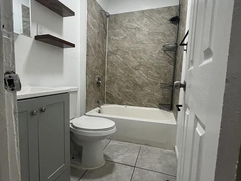 891 S 18th St #1 — Photo 4