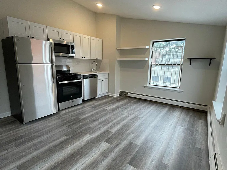 1917 Spring Garden St #6 — Photo 8