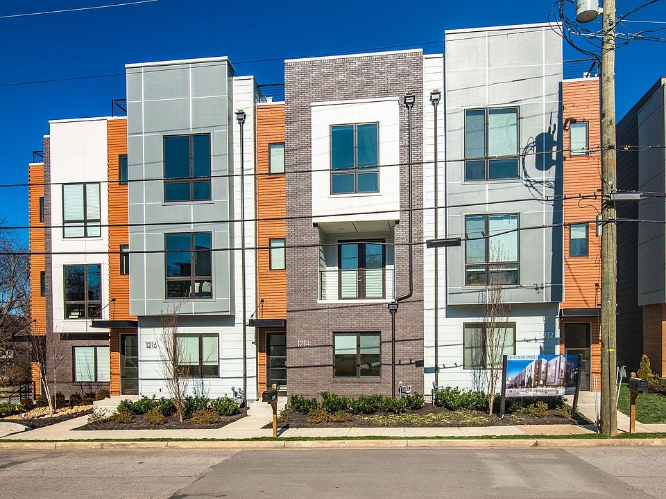 *Actual unit on the right - 1212
*Photos from 2019 of similar unit (middle)