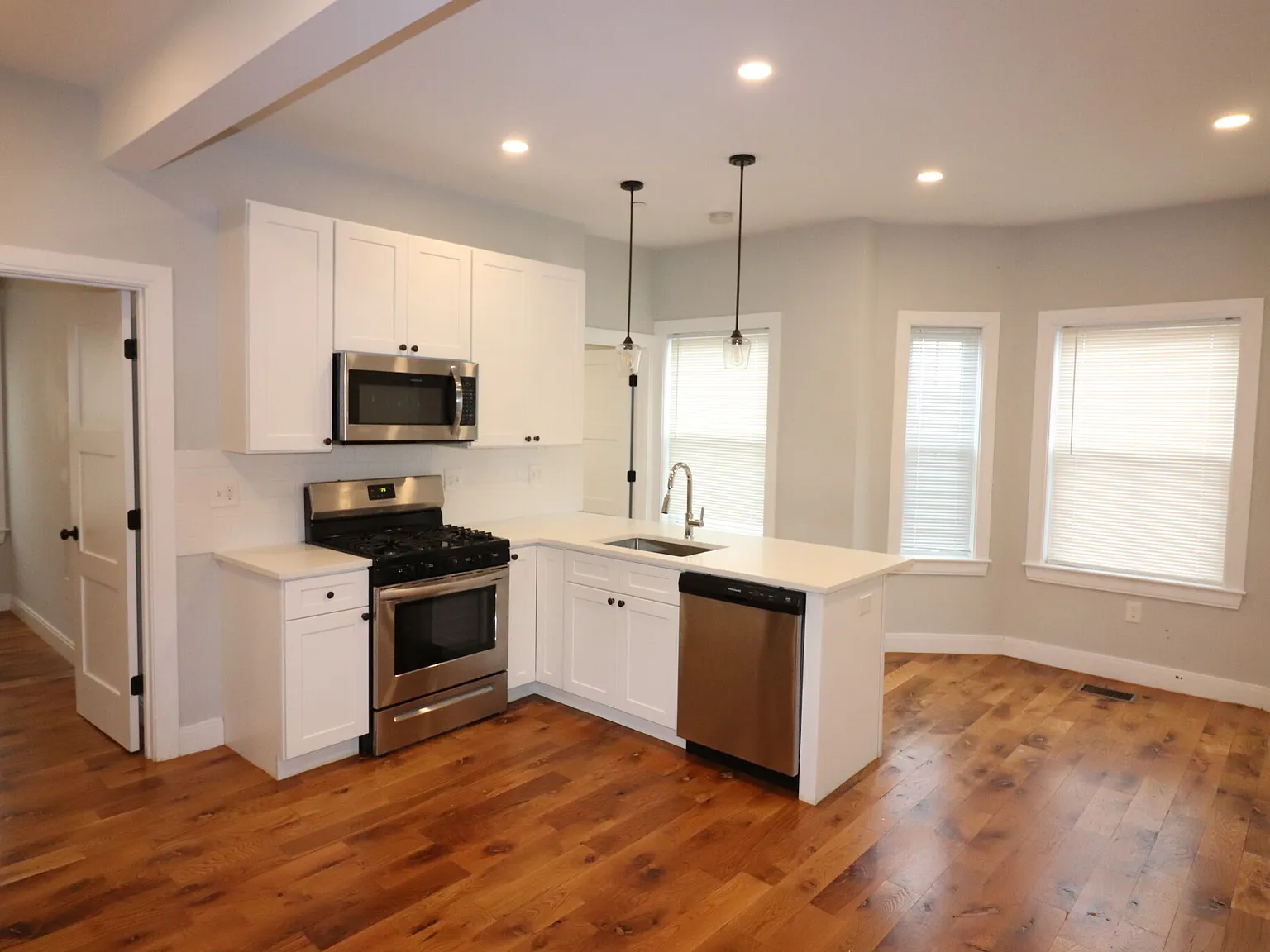 2 bed, 1.0 bath, 600 sqft, $2,650 — Photo 1