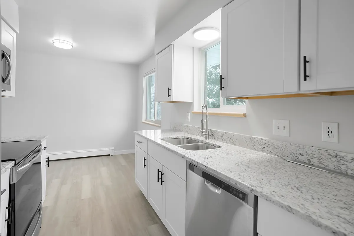 Building Photo - 5720 S Pearl St #2