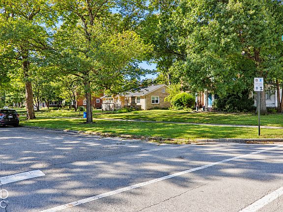 3rd image of 3566 Watson Rd