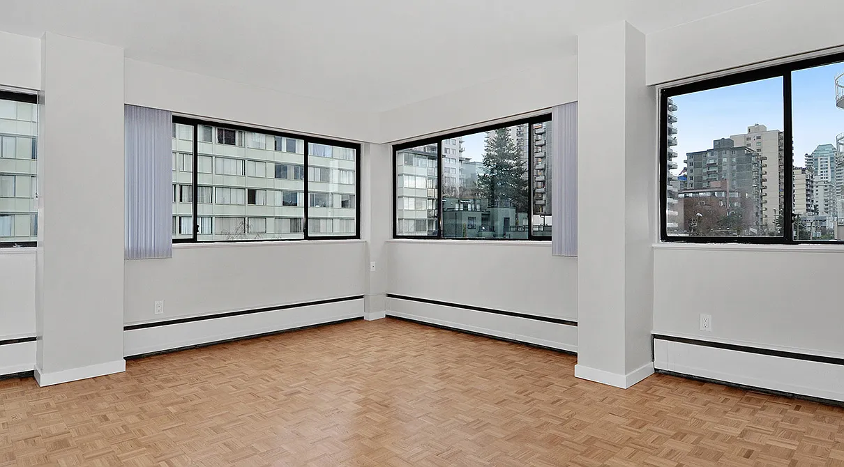 Pacific Beach Apartments — Photo 4