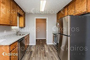 4th image of 248 Deer Pkwy