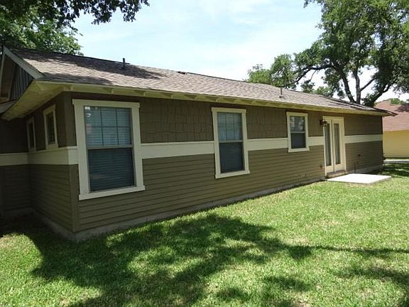 3rd image of 13604 Caldwell Dr APT 28
