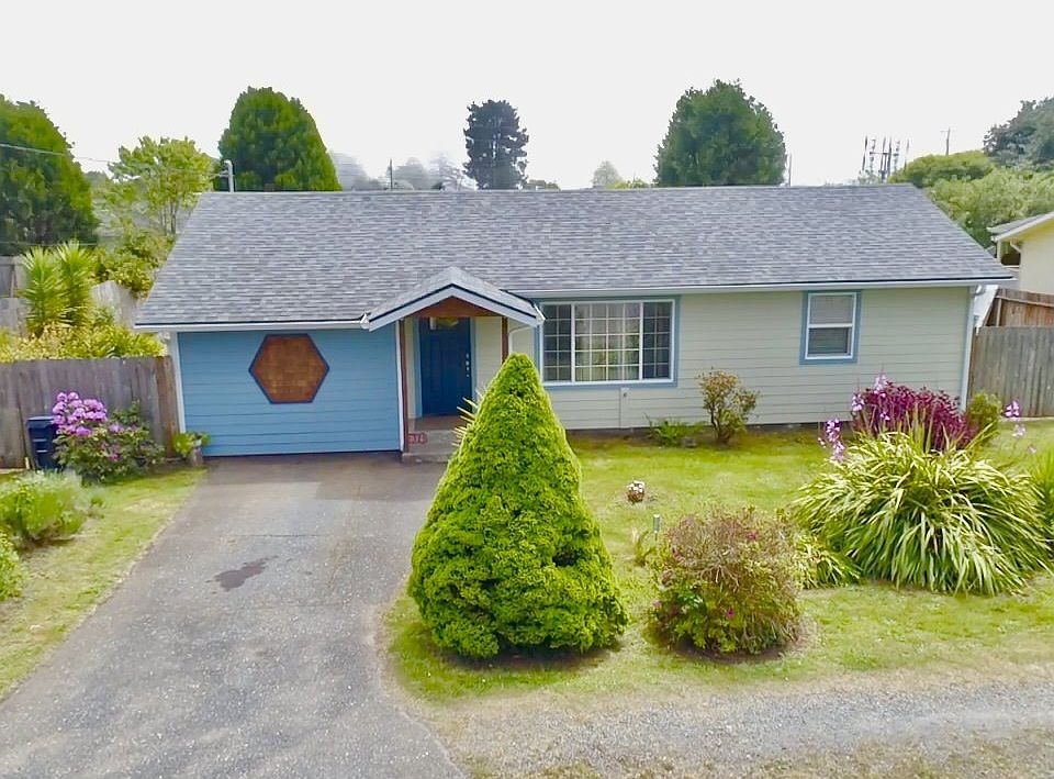 1st image of 321 Maple St