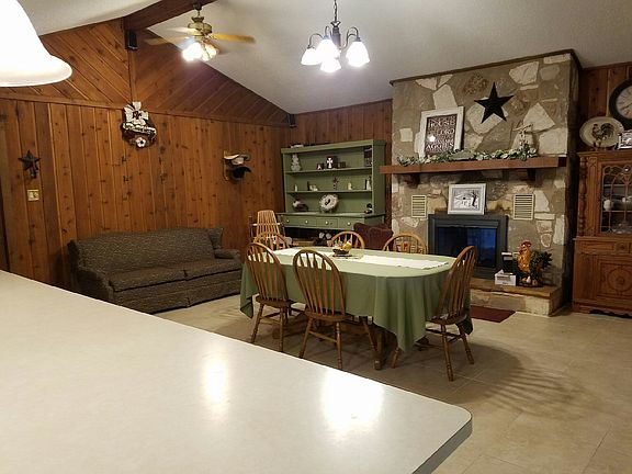 3rd image of 426 Quail Hollow Dr