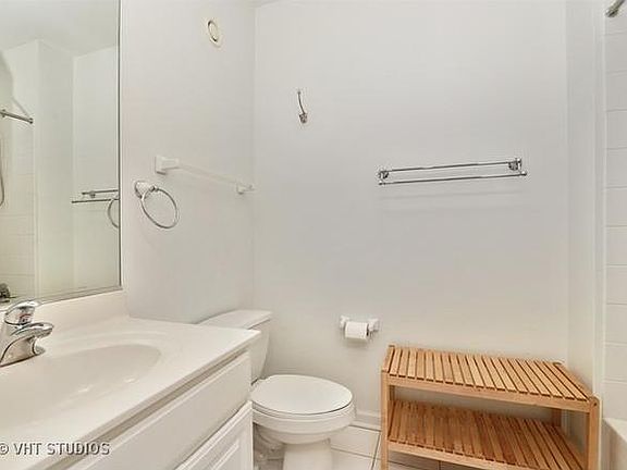 4th image of 125 S Jefferson St Unit 2505