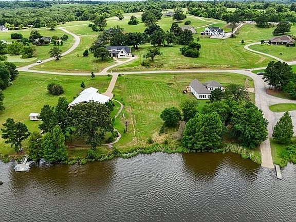 4th image of 18066 Wildlife Way
