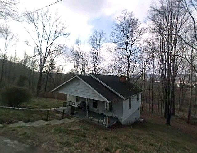 2nd image of 1 Moore Hill Ave