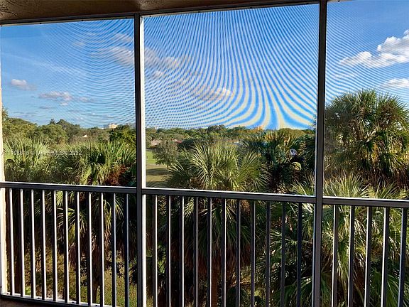 2nd image of 250 Jacaranda Dr APT 507