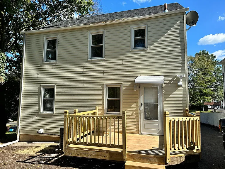 750 S Springfield Ave — Photo 2