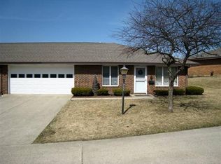 696 Grandview Dr, Springfield, OH 45503