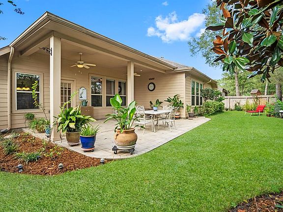 Large outdoor covered patio