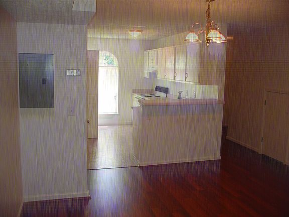 4th image of 1555 Center Pointe Dr