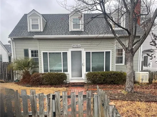 209 72nd St #A, Virginia Beach, VA 23451