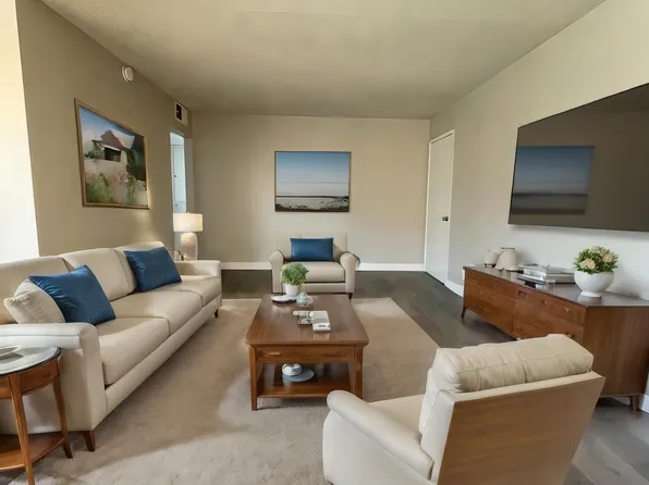 9825 Laurel Canyon Blvd, 9825 Laurel Canyon Blvd #217, Pacoima, CA 91331