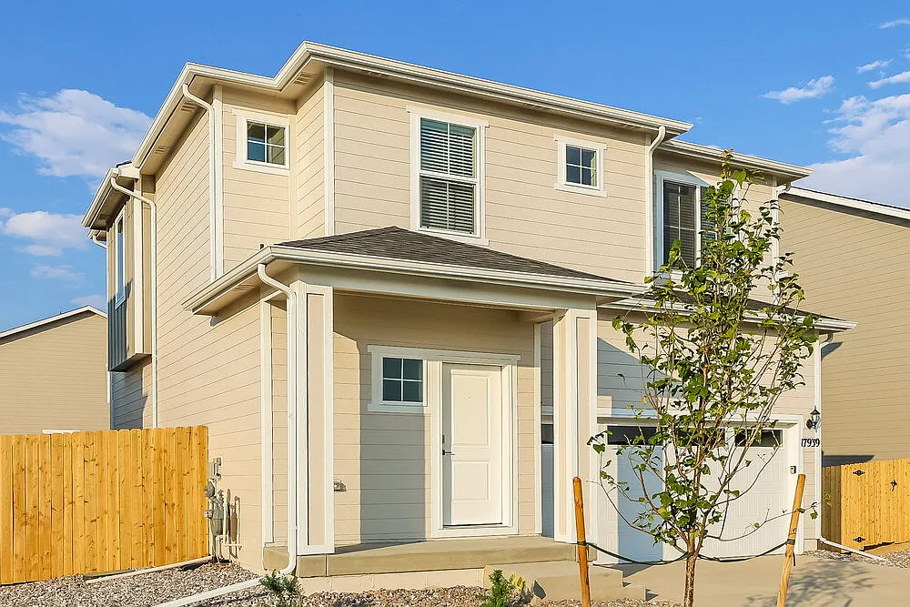 3 bed, 2.5 bath, 1660 sqft, $2,980 — Photo 4