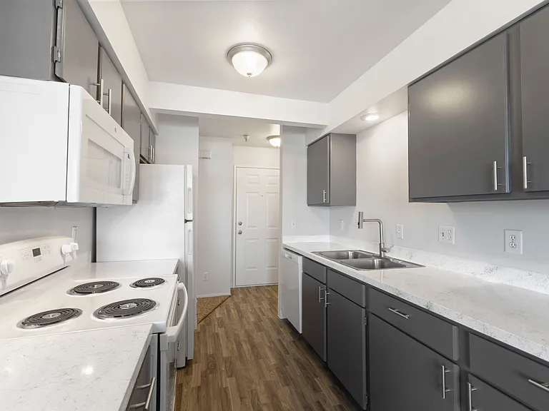 Aspen Heights Apartments — Photo 29