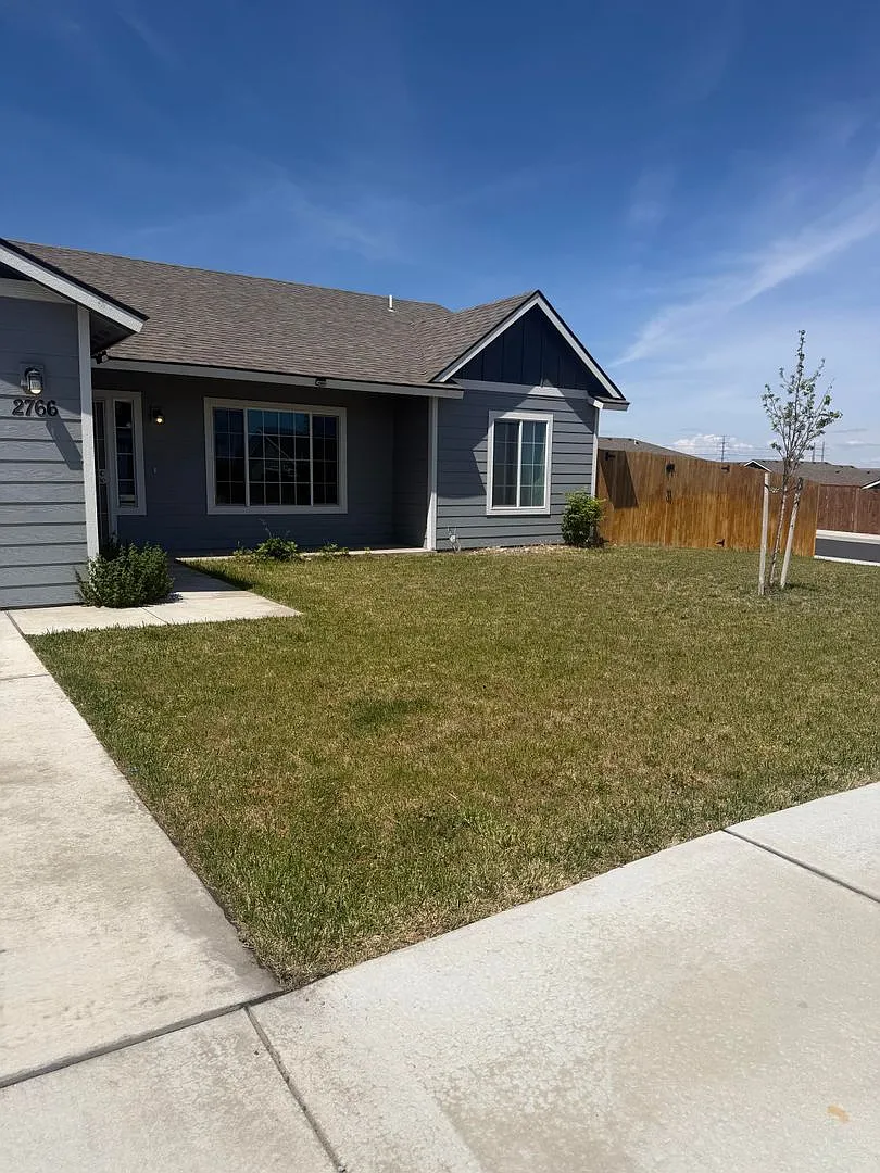 Building Photo - 2766 Thrush St