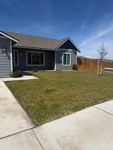 2766 Thrush St Photo 1