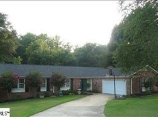 200 Chateau Dr, Greenville, SC 29615