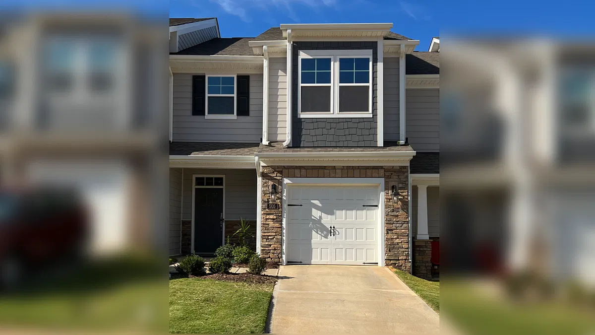 3 bed, 2.5 bath, 1699 sqft, $2,250 — Photo 1