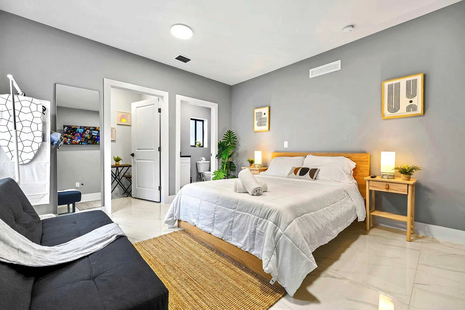 Studio, 1.0 bath, $1,983 — Photo 2