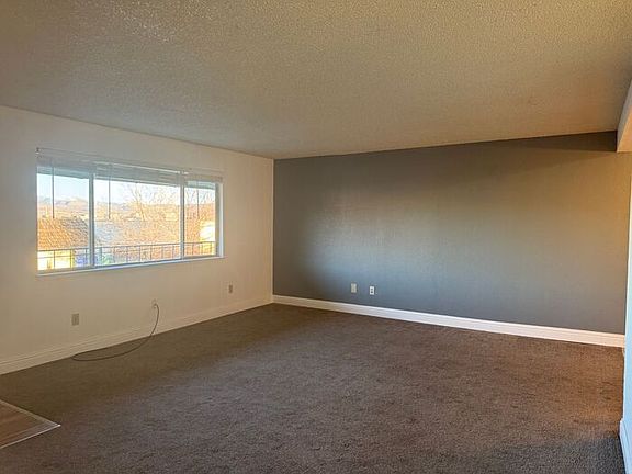 2nd image of 1841 E Long St APT 5