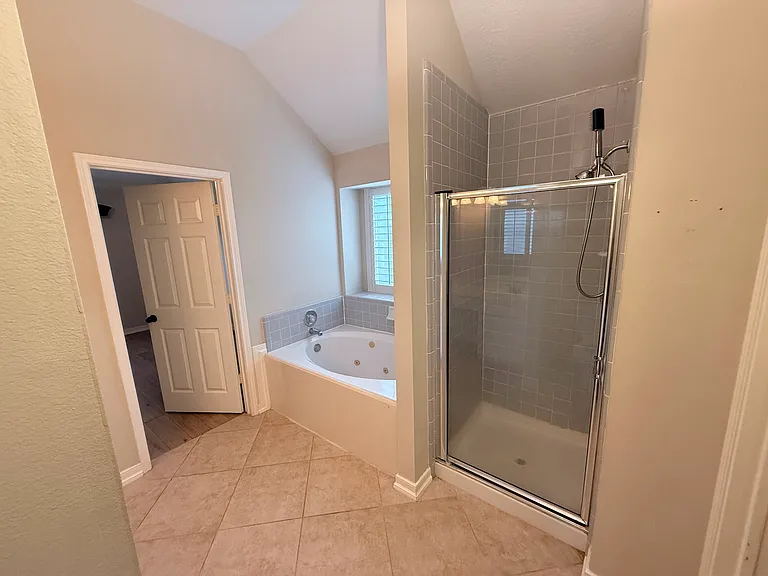 3226 Ivory Pointe Dr — Photo 14