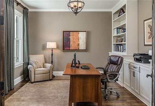 4th image of 408 Melba Cir