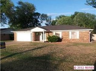 207 S Susan Ave, Wagoner, OK 74467