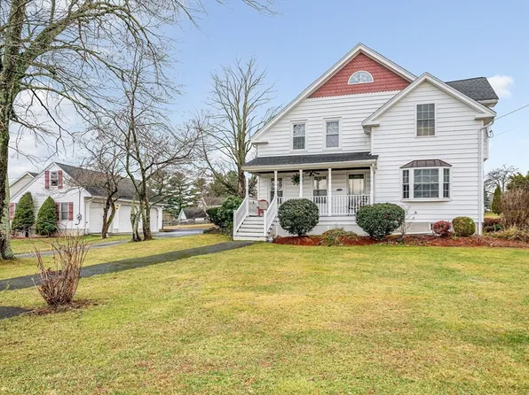 692 Nashua Rd, Dracut, MA 01826