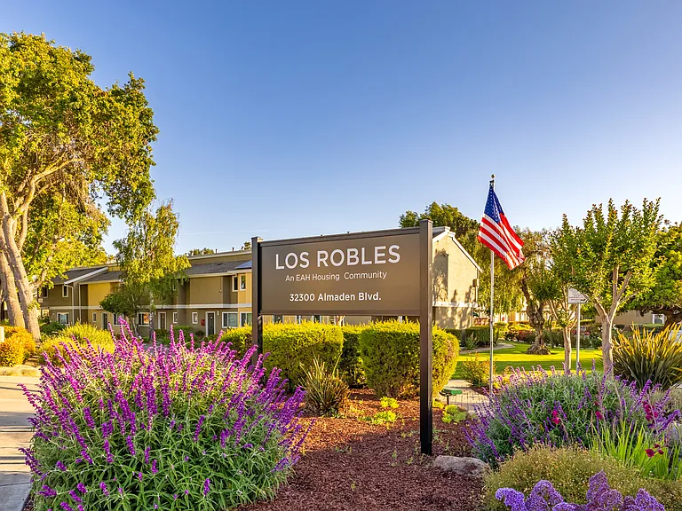 Welcome to Los Robles, where a welcoming atmosphere creates the perfect place to call home.