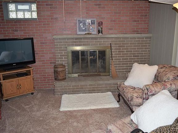 4th image of 1249 Ottawa Ave