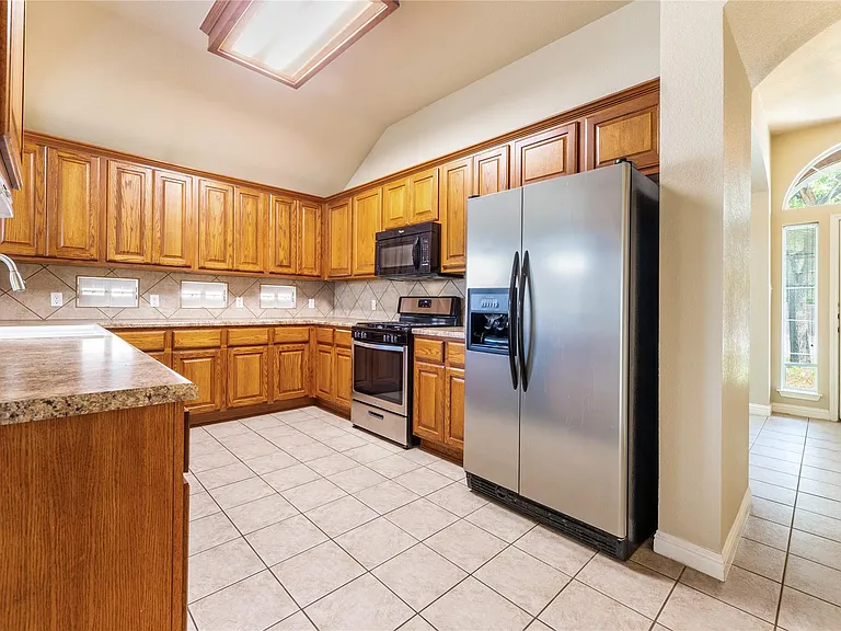 3705 Turetella Dr — Photo 6