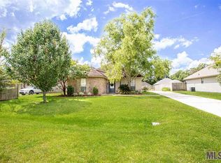 12274 Cottage Hill Dr, Walker, LA 70785