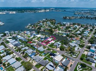 16013 Redington Dr, Redington Beach, FL 33708