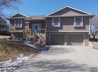 2136 E Bayshore Ct, Emporia, KS 66801