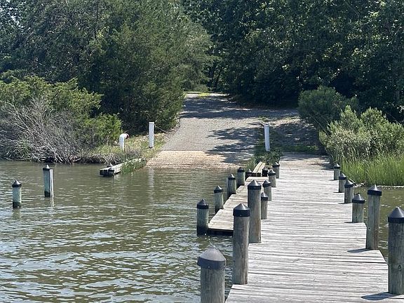3rd image of LOT 20 Island Point Rd
