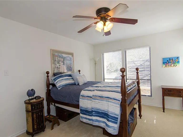 1353 Lost Creek Blvd — Photo 23