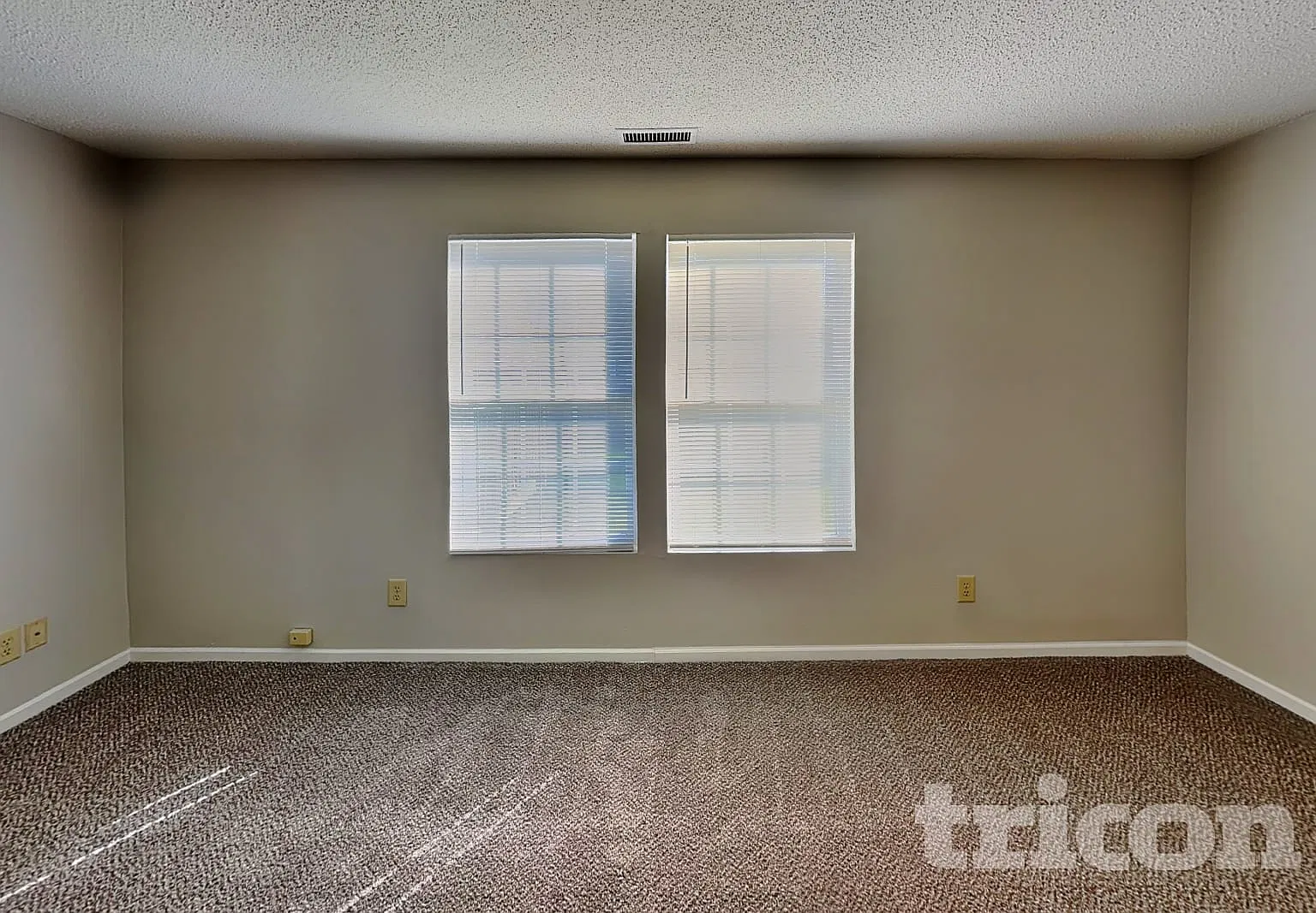 3357 Summer Breeze Circle Indianapolis IN — Photo 4