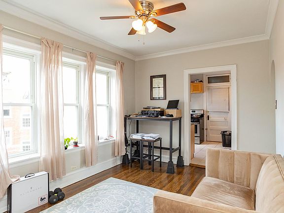 5th image of 4327 N Richmond St APT 2