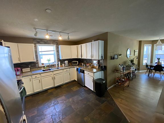 4th image of 55 Lowry Ave NE APT 101