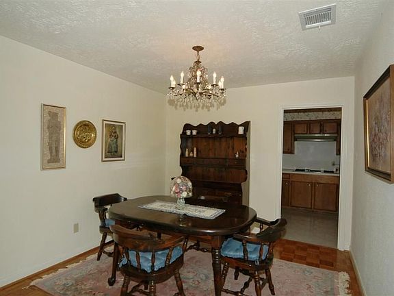 3rd image of 10510 Sageburrow Dr