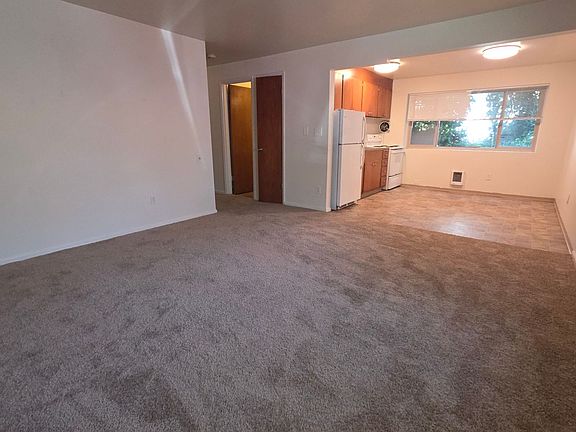 4th image of 2821 14th Ave W APT 2
