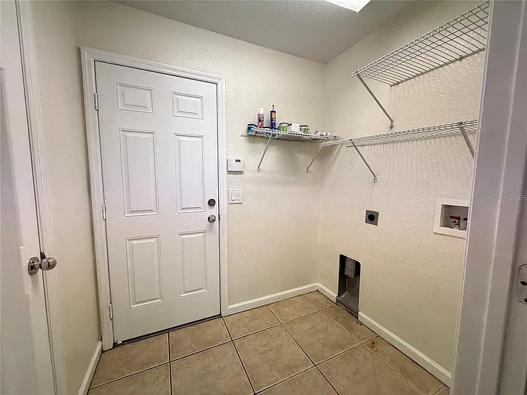 4304 SW 54th Ct — Photo 16