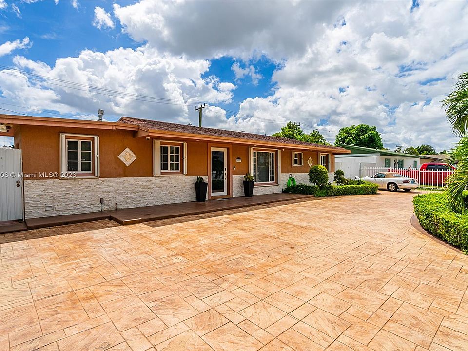 1st image of 20453 NW 47th Ave