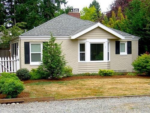 1st image of 647 NW 180th St