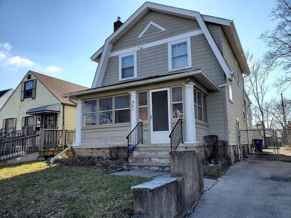 1st image of 961 E 14th Ave